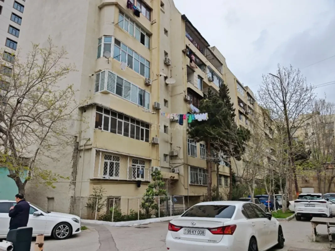 Kirayə verilir 5 otaqlı mənzil 110 m²