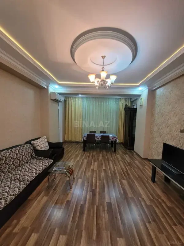 Kirayə verilir 2 otaqlı mənzil 75 m²