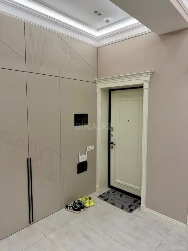 Kirayə verilir 2 otaqlı mənzil 90 m²