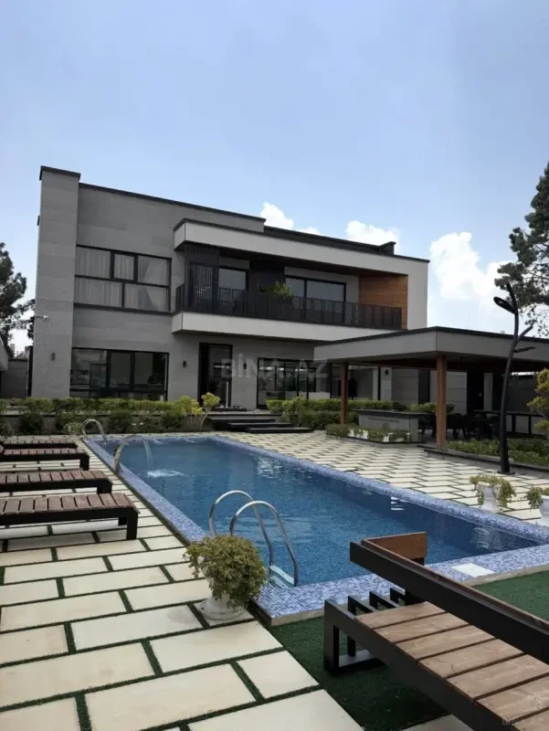 Kirayə verilir 5 otaqlı həyət evi 450 m²