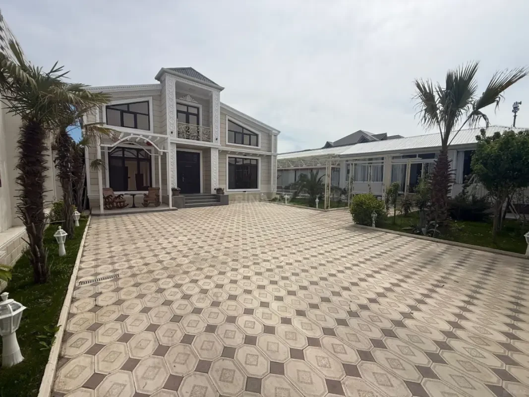Kirayə verilir 5 otaqlı həyət evi 500 m²