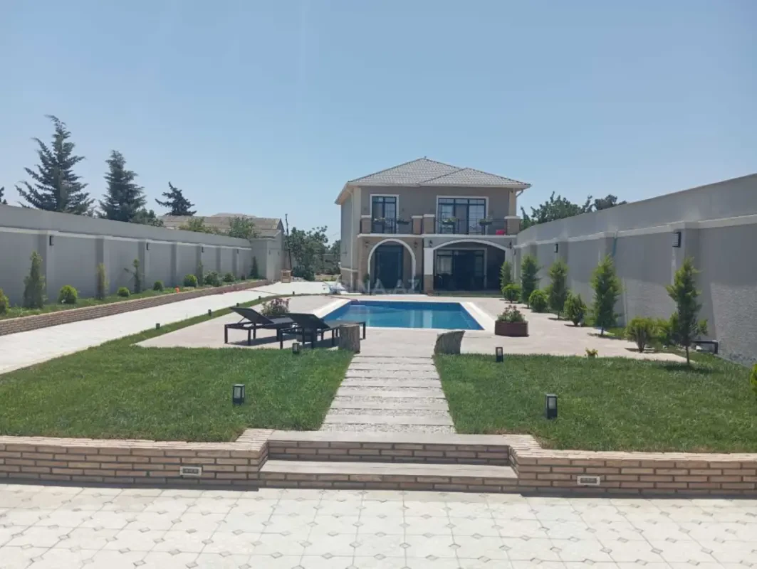 Kirayə verilir 5 otaqlı həyət evi 220 m²