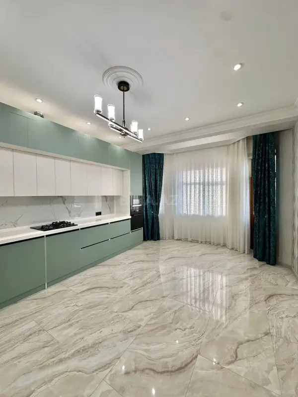 Satılır 3 otaqlı mənzil 150 m²