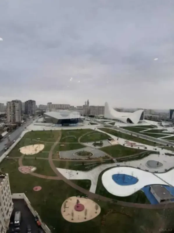 Kirayə verilir 3 otaqlı mənzil 105 m²