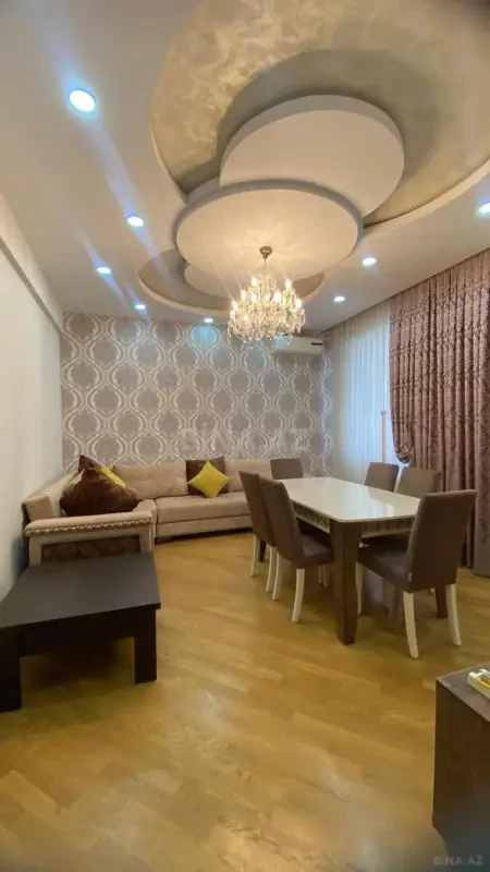 Kirayə verilir 2 otaqlı mənzil 66 m²