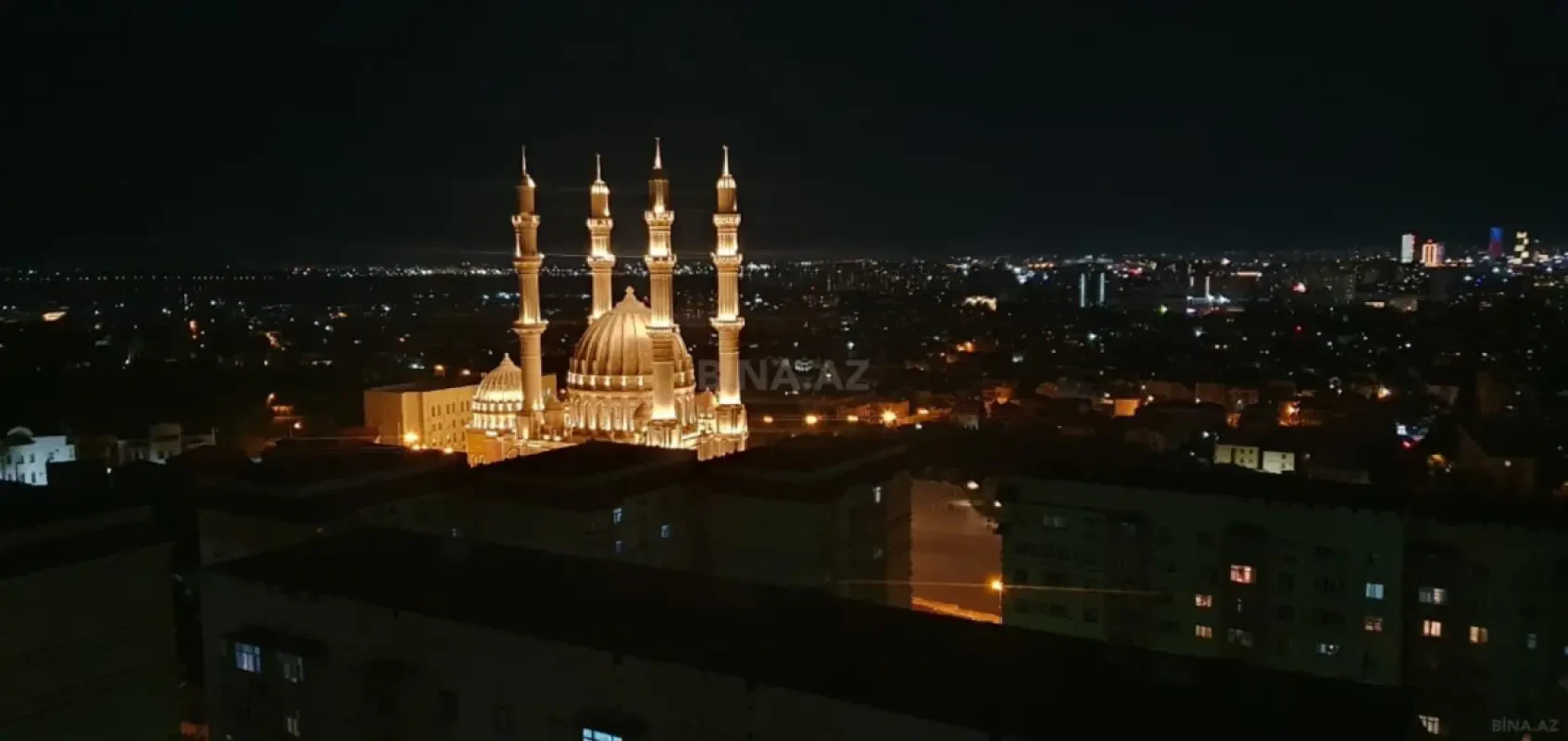 Kirayə verilir 4 otaqlı mənzil 165 m²