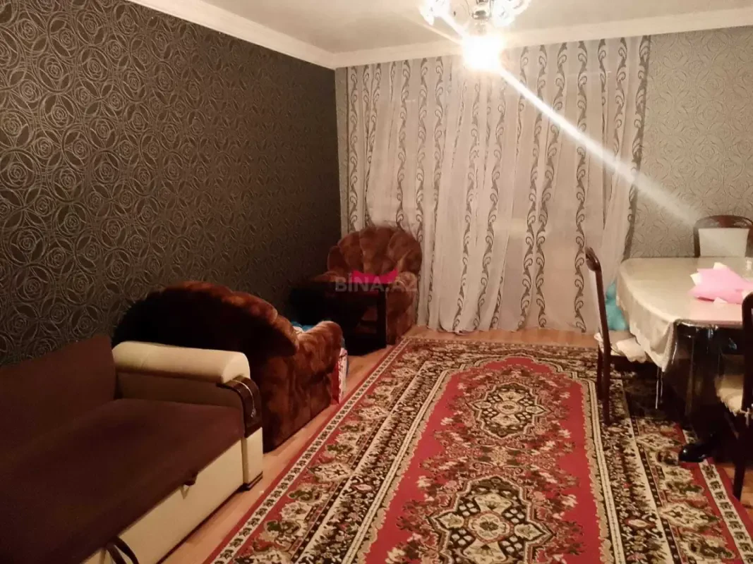 Kirayə verilir 4 otaqlı mənzil 80 m²