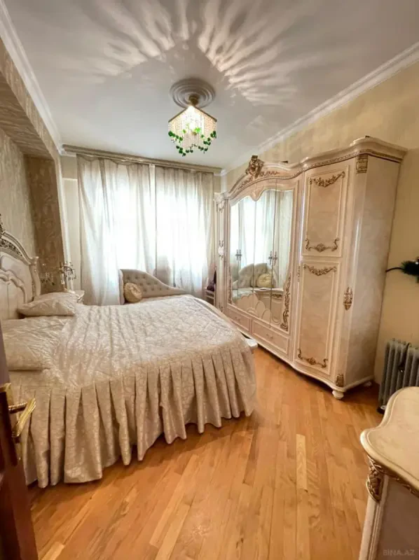 Kirayə verilir 2 otaqlı mənzil 76 m²
