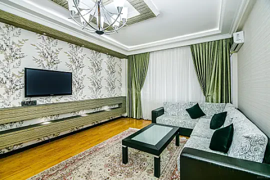 Kirayə verilir 3 otaqlı mənzil 135 m² — Bakı, İnşaatçılar 3 otaq 135.00 m²