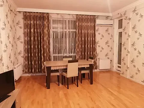 Kirayə verilir 3 otaqlı mənzil 130 m² — Bakı 3 otaq 130.00 m²
