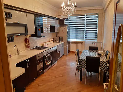 Kirayə verilir 2 otaqlı mənzil 105 m² — Bakı, İnşaatçılar 2 otaq 105.00 m²