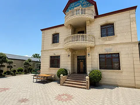 Kirayə verilir 6 otaqlı həyət evi 300 m² — Bakı, Novxanı 6 otaq 300.00 m²