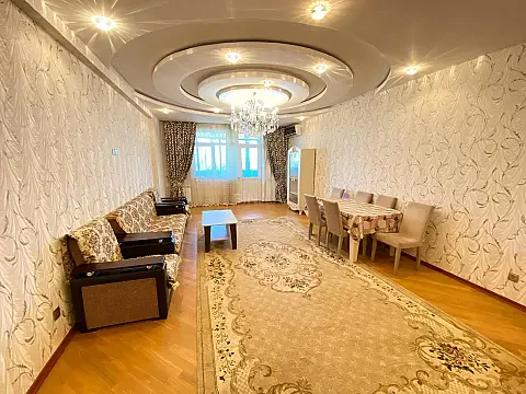 Kirayə verilir 4 otaqlı mənzil 160 m² — Bakı, Nəsimi 4 otaq 160.00 m²