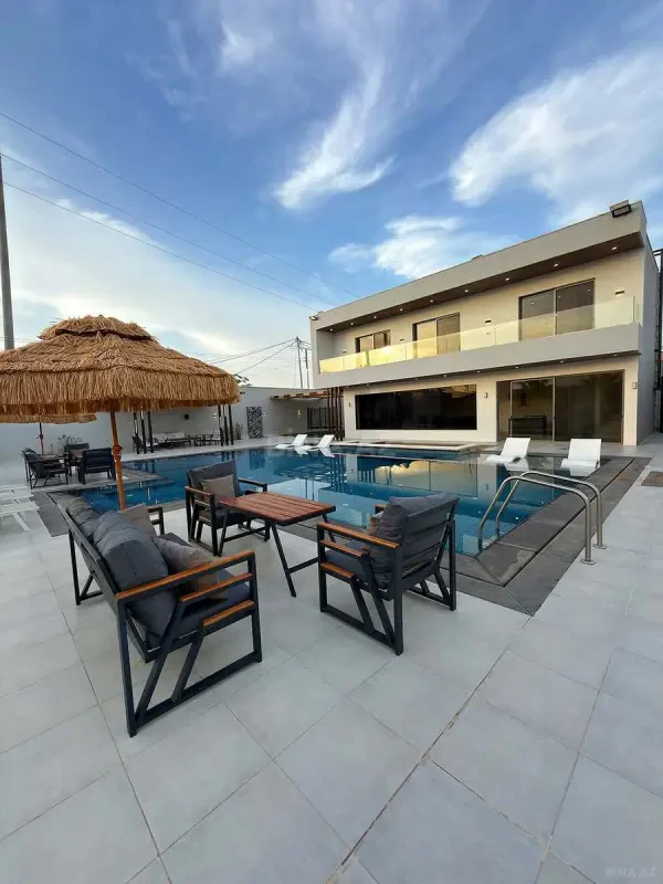 Kirayə verilir 5 otaqlı həyət evi 350 m²
