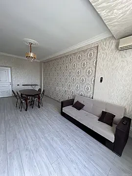 Kirayə verilir 2 otaqlı mənzil 70 m² — Bakı, Memar Əcəmi yanı 2 otaq 70.00 m²
