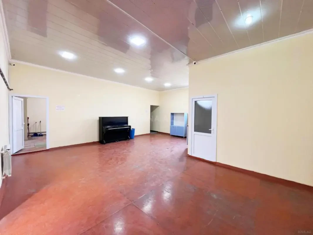 Kirayə verilir 11 otaqlı ofis 270 m²