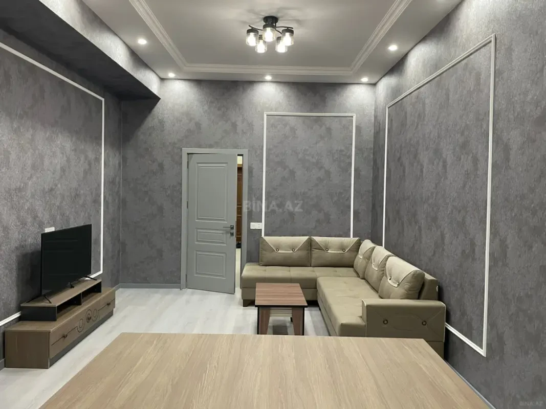 Kirayə verilir 4 otaqlı mənzil 180 m²