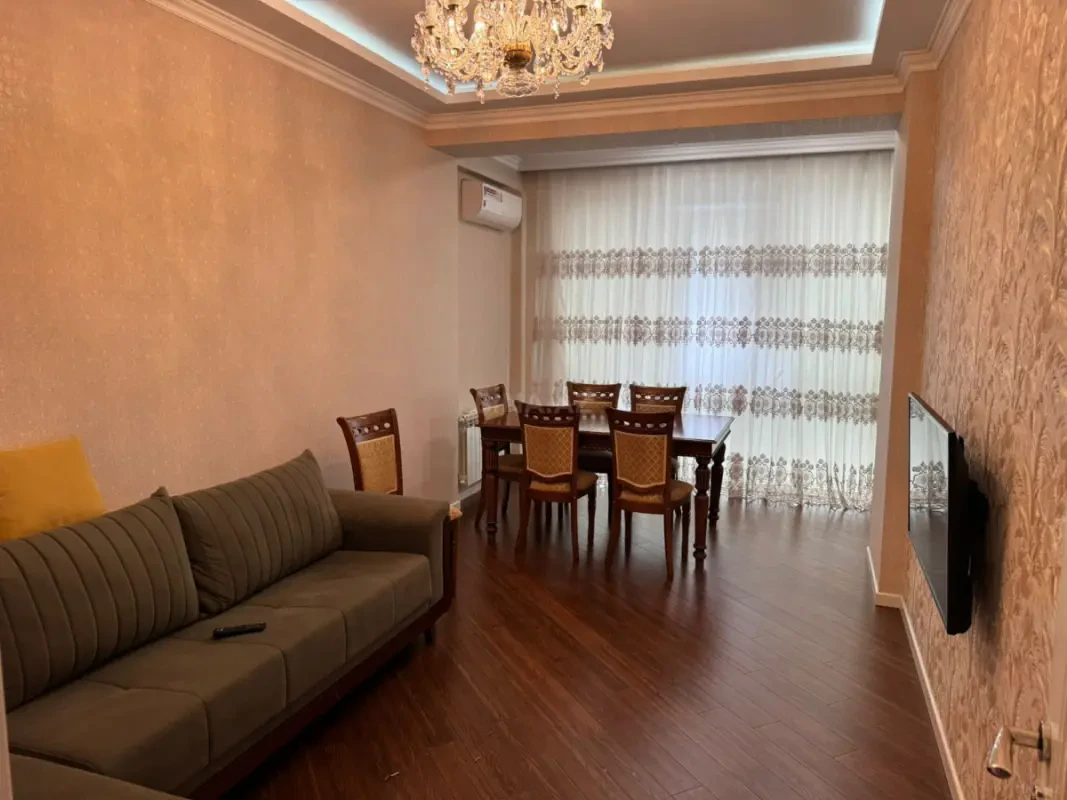 Satılır 2 otaqlı mənzil 94 m²