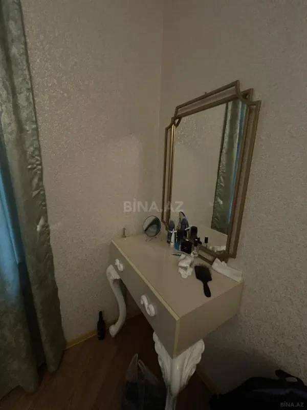 Kirayə verilir 3 otaqlı mənzil 117 m²