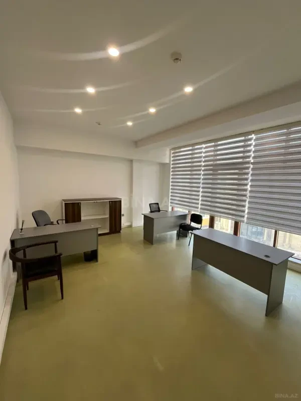 Kirayə verilir 2 otaqlı ofis 70 m²