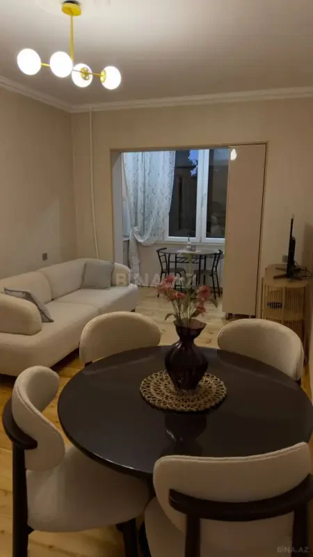 Kirayə verilir 2 otaqlı mənzil 50 m²