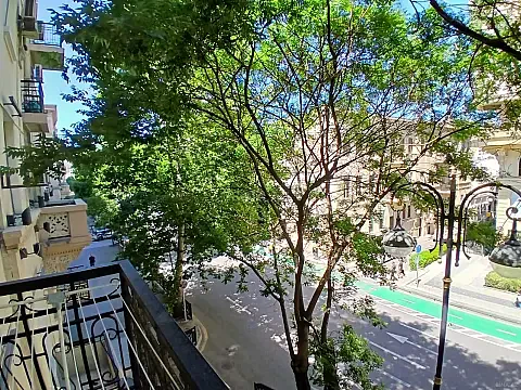Kirayə verilir 4 otaqlı ofis 120 m² — Bakı 4 otaq 120.00 m²
