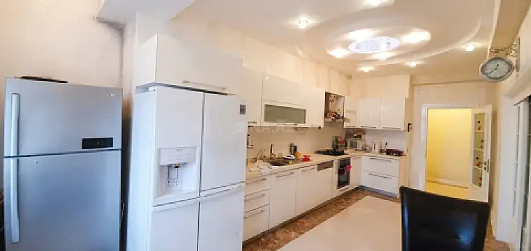 Satılır 4 otaqlı mənzil 190 m² — Bakı, Xətai 4 otaq 190.00 m²