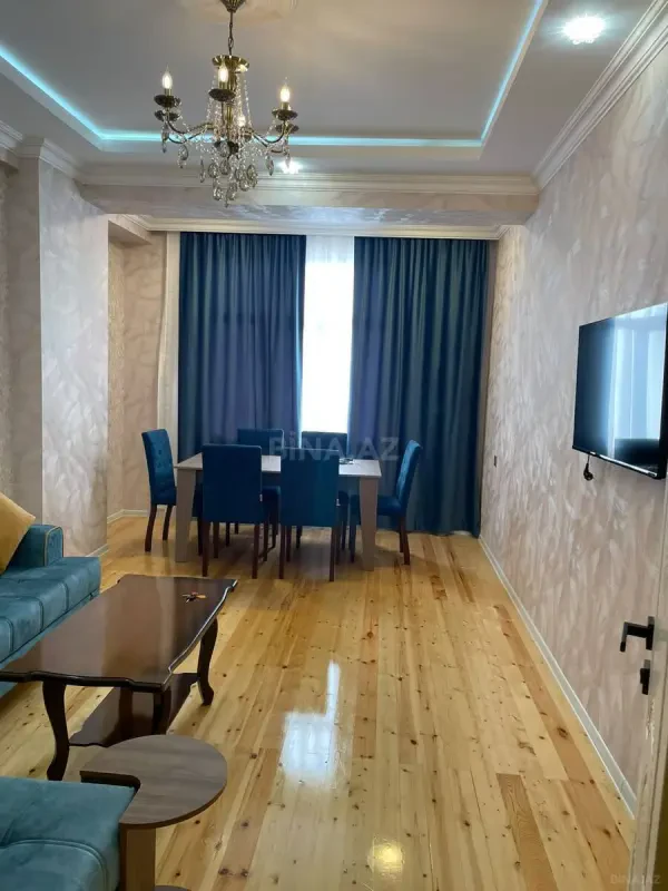Kirayə verilir 3 otaqlı mənzil 120 m²