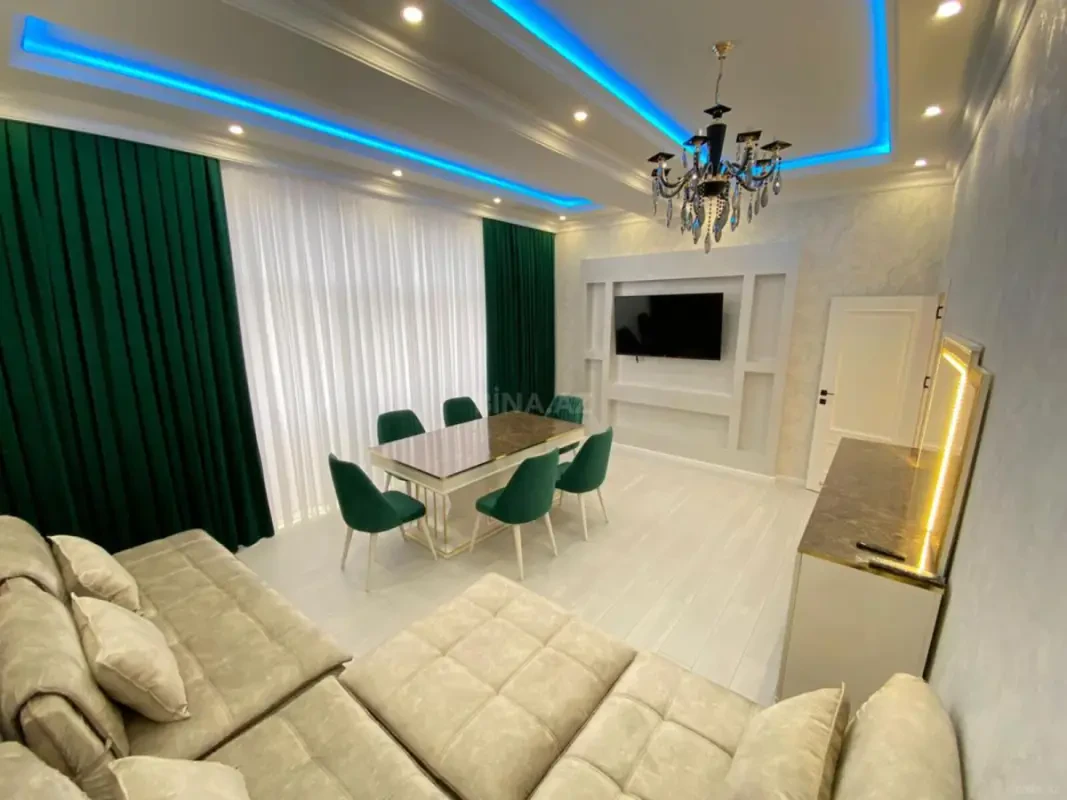 Kirayə verilir 3 otaqlı mənzil 120 m²