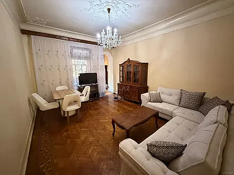 Kirayə verilir 4 otaqlı mənzil 80 m² — Bakı, Nəsimi 4 otaq 80.00 m²
