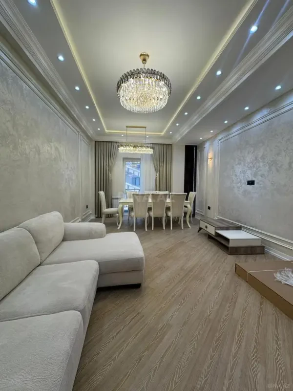 Kirayə verilir 3 otaqlı mənzil 145 m²