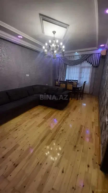 Kirayə verilir 2 otaqlı mənzil 85 m²