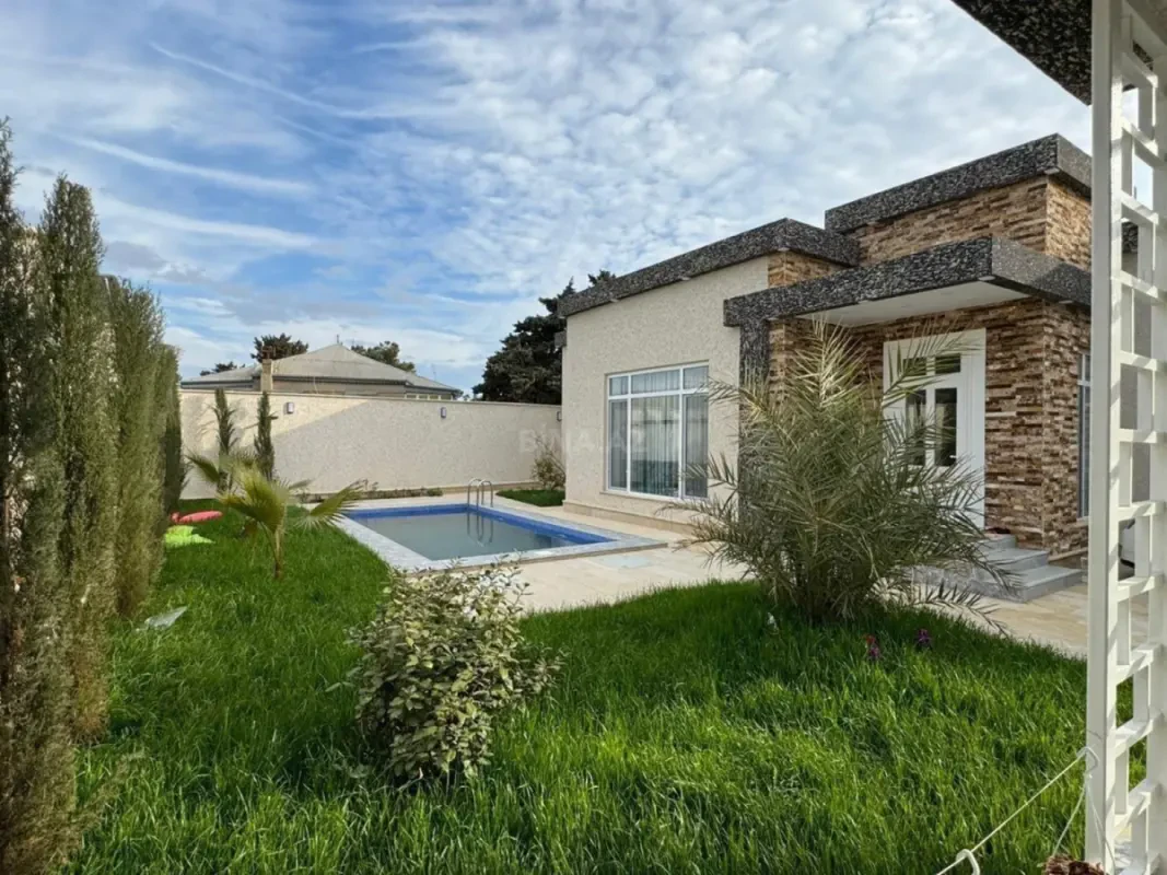 Kirayə verilir 3 otaqlı həyət evi 300 m²