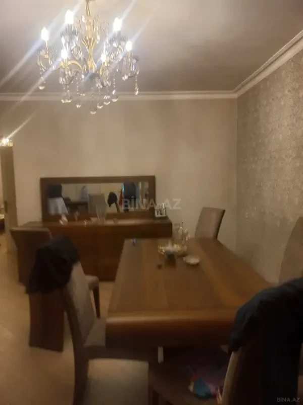 Satılır 3 otaqlı mənzil 98 m²