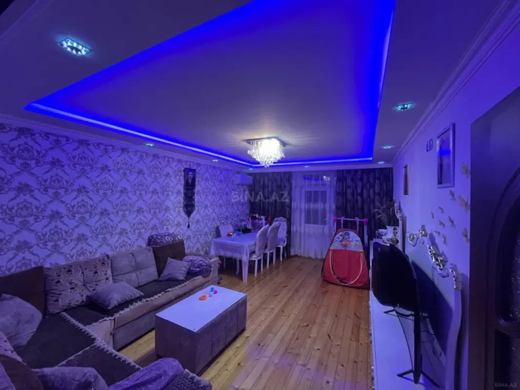 Kirayə verilir 2 otaqlı mənzil 90 m²