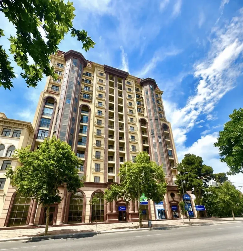 Kirayə verilir 3 otaqlı mənzil 145 m²