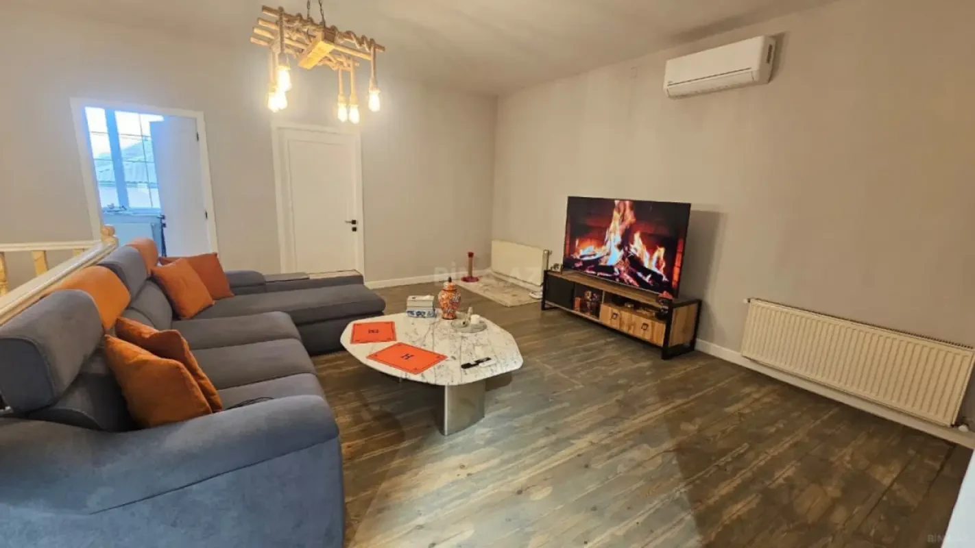Kirayə verilir 9 otaqlı həyət evi 400 m²