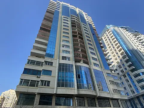 Satılır 4 otaqlı mənzil 240 m² — Bakı 4 otaq 240.00 m²