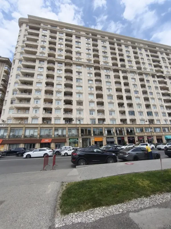 Kirayə verilir 4 otaqlı ofis 190 m²