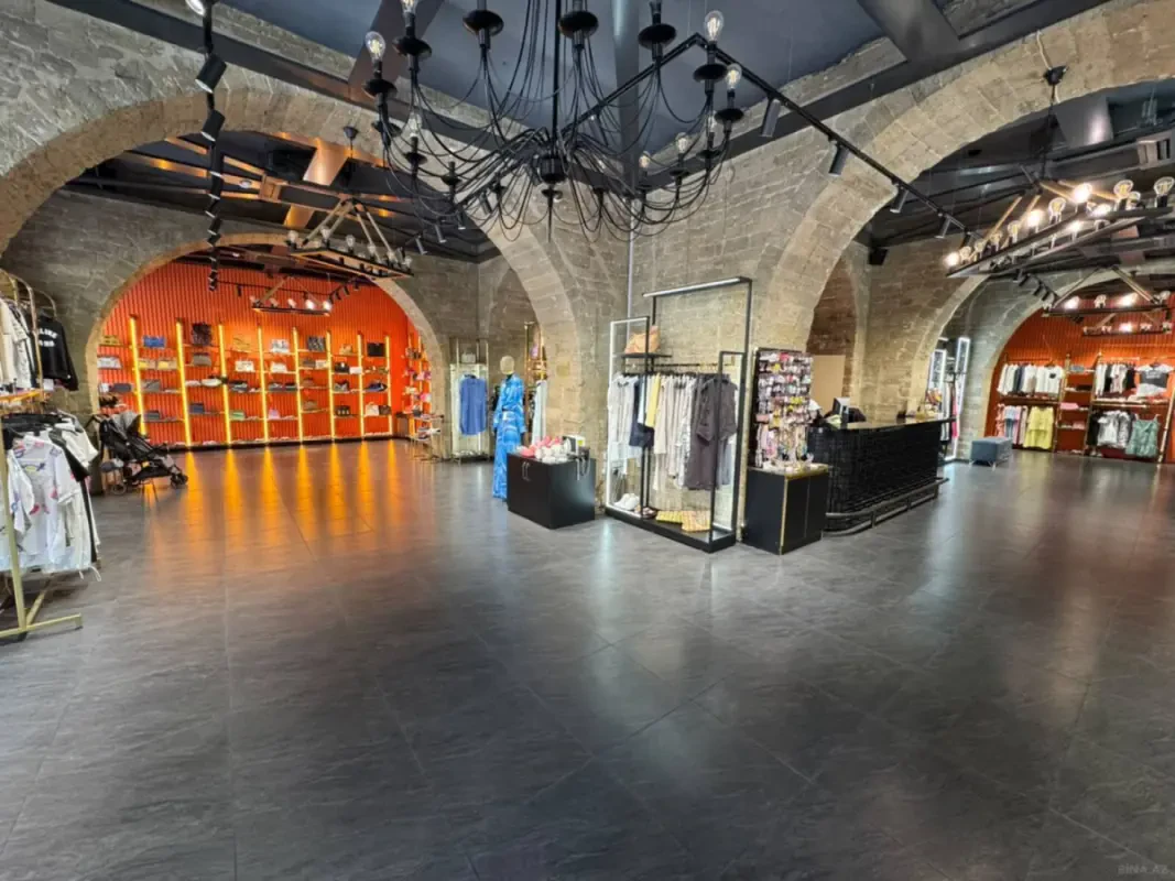 Kirayə verilir obyekt 600 m²