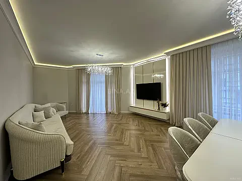 Kirayə verilir 3 otaqlı mənzil 140 m² — Bakı 3 otaq 140.00 m²