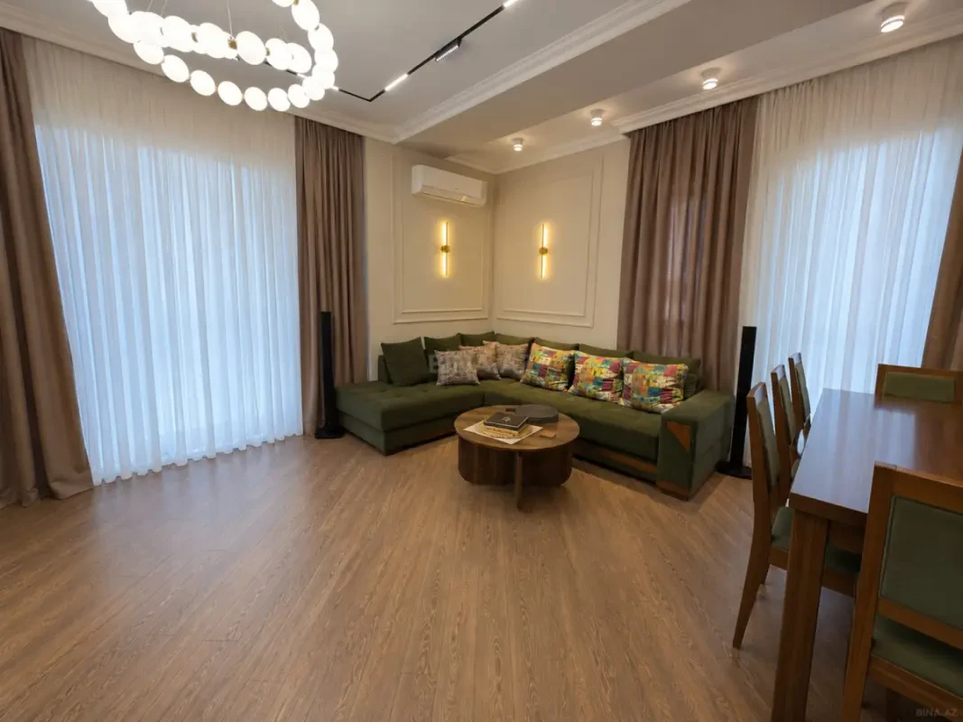 Satılır 3 otaqlı mənzil 127 m²