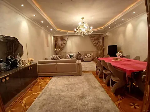 Kirayə verilir 4 otaqlı mənzil 220 m² — Bakı 4 otaq 220.00 m²