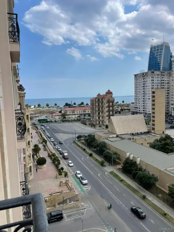 Kirayə verilir 3 otaqlı mənzil 157 m²