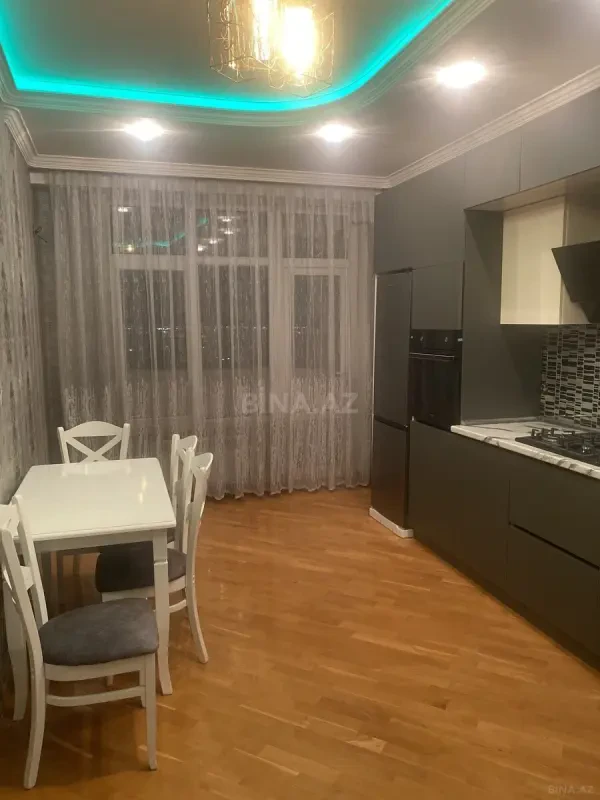 Kirayə verilir 2 otaqlı mənzil 110 m²