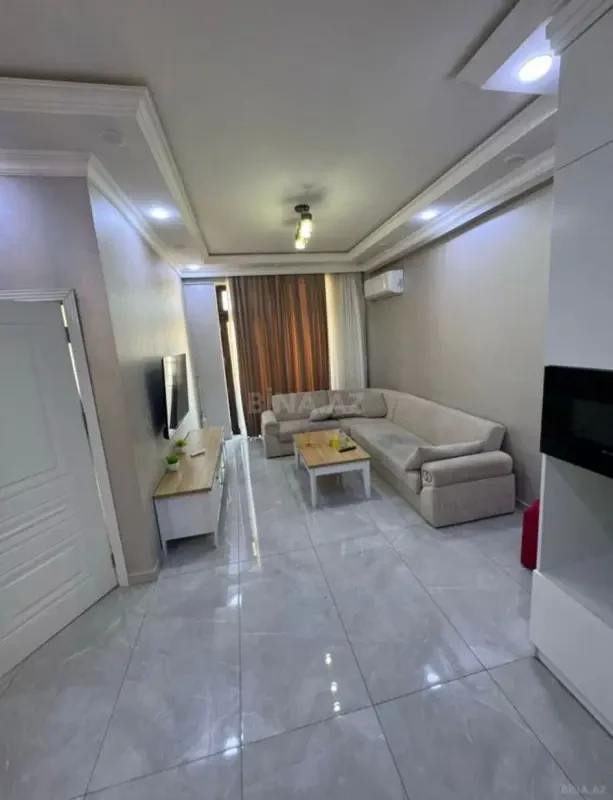 Kirayə verilir 2 otaqlı mənzil 90 m²