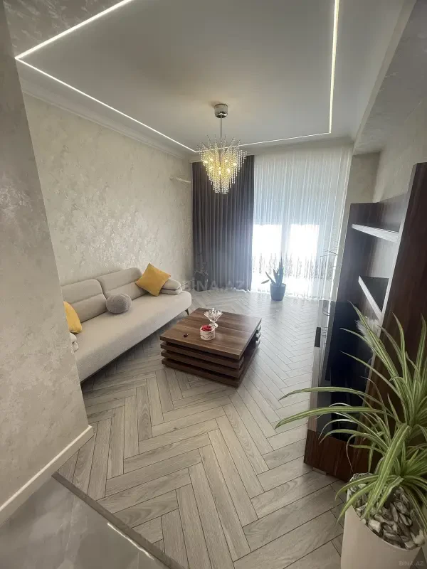 Kirayə verilir 3 otaqlı mənzil 100 m²