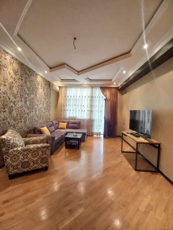 Satılır 2 otaqlı mənzil 94 m²