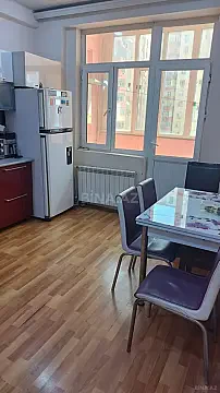 Kirayə verilir 3 otaqlı mənzil 105 m² — Bakı, Həzi Aslanov qəs. 3 otaq 105.00 m²