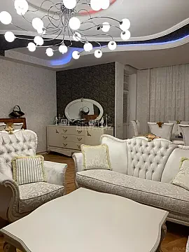 Kirayə verilir 3 otaqlı mənzil 130 m² — Bakı, 8-ci mikrorayon 3 otaq 130.00 m²